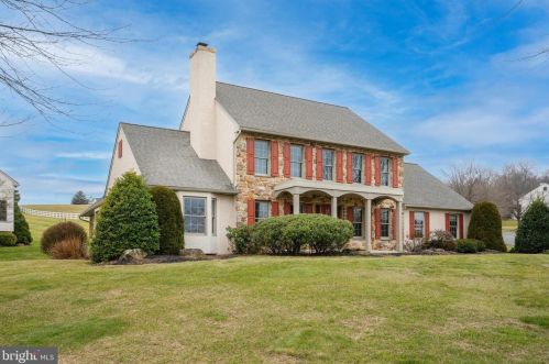 300 Steeplechase Dr, Marsh, PA 19520-9228