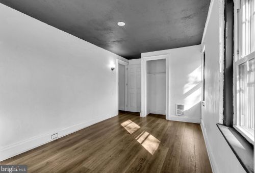 1003 Ironside Rd, Camden NJ  08104-2844 exterior