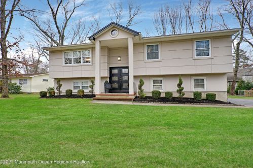 145 Forest Dr, Lakewood, NJ 08701-2317