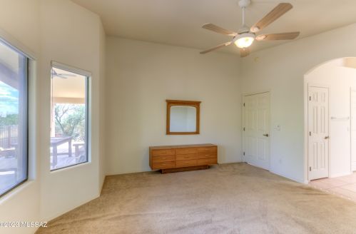 2001 Flying Q Ln, Tucson AZ  85713-6726 exterior