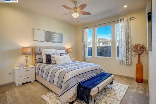 70 Thunder Bay Ct, West Pittsburg CA  94565-7924 exterior