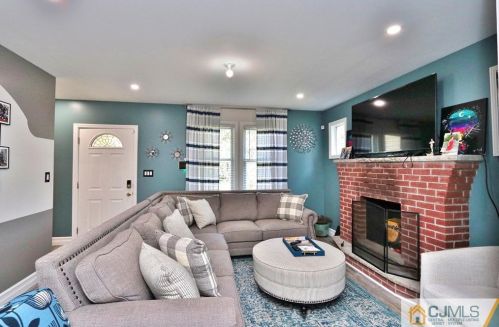 16 Dayton Cres, Bernardsville NJ  07924-2704 exterior