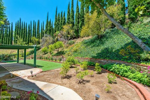 643 Dana Dr, Santa Paula CA  93060-1614 exterior