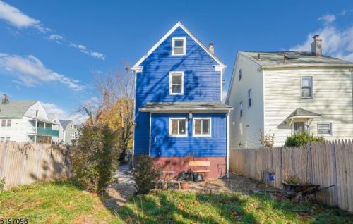 21 Ruth St, Irvington NJ  07111-2526 exterior