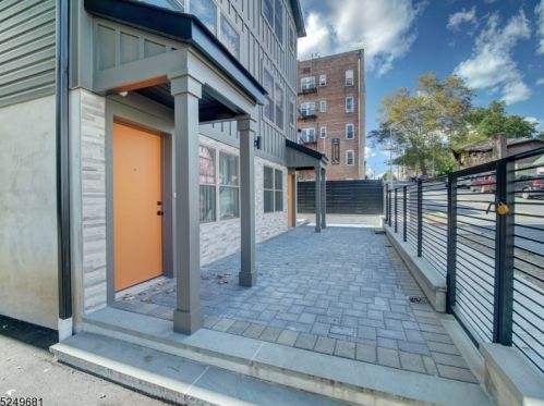 311 William St, East Orange, NJ 07017-4112