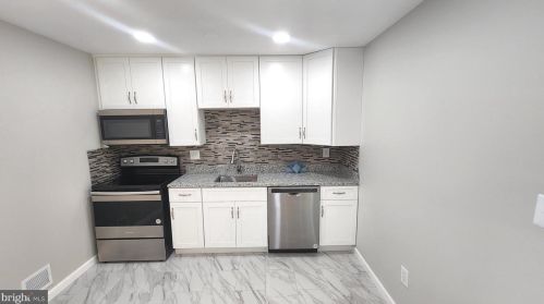 12912 Kingswell Dr, Woodbridge VA  22193-5036 exterior