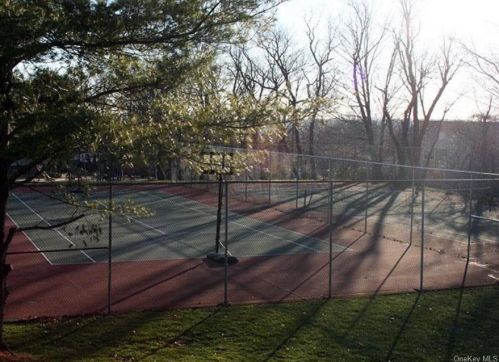 111 Jonathan Dr, Mahopac NY  10541-2209 exterior