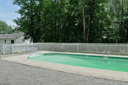 36 Pidgeon Hill Rd, Wantage NJ  07461-2729 exterior