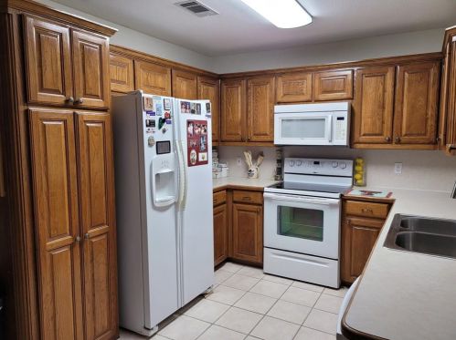 301 Willow Rd, Aubrey TX  76227-9404 exterior