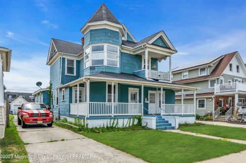 107 8th Ave, Belmar, NJ 07719-2256