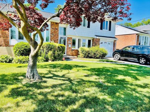 233 Center St, Williston Park NY  11596-1006 exterior