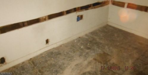 733 Summer Ave, Newark NJ  07104-2616 exterior