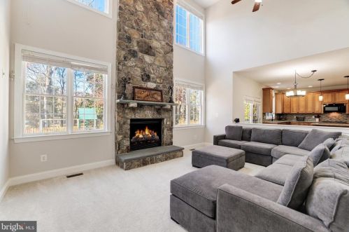 5410 Dabneys Mill Ct, Haymarket VA  20169-4519 exterior