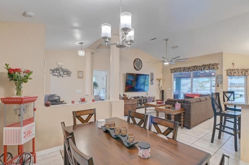 1005 1 Pl, Cape Coral FL  33993-1143 exterior