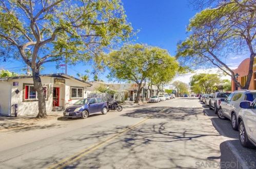 3082 Juniper St, San Diego CA 92104-5624 exterior