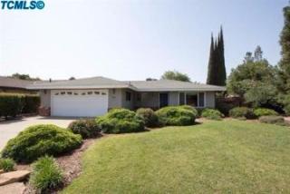 596 Davis Dr, London, CA 93618-3046