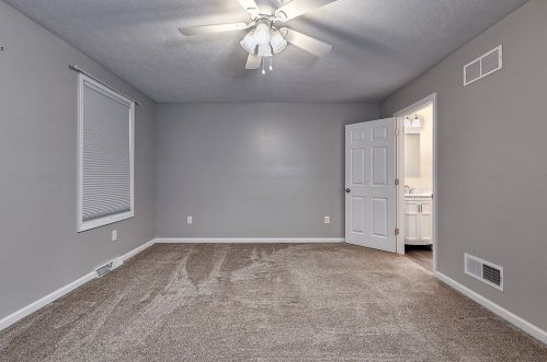 5268 Center Dr, Latrobe PA  15650-2770 exterior