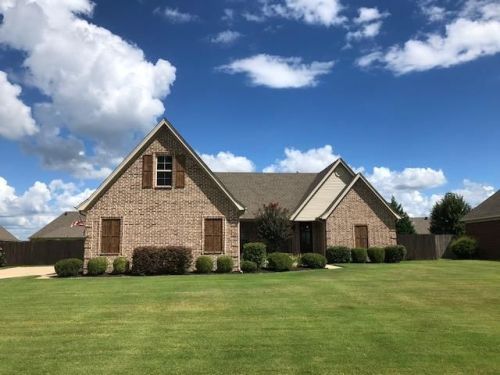 605 Crawford Dr, Marion, AR 72364-8011