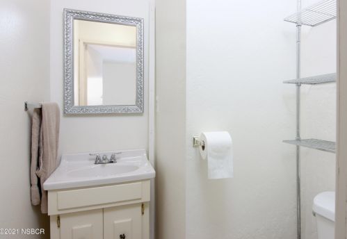 340 Wilshire Ln, Santa Maria CA  93455-2050 exterior