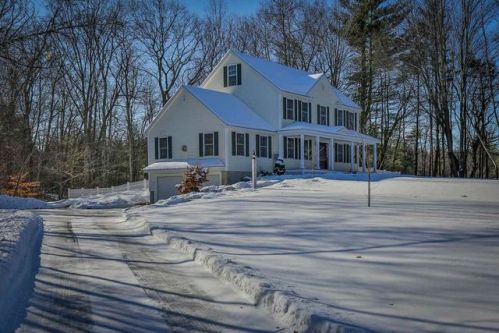 38 Danville Rd, Kingston, NH 03848-3475
