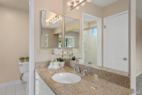 527 San Juan St, Santa Rosa CA  95409-2802 exterior