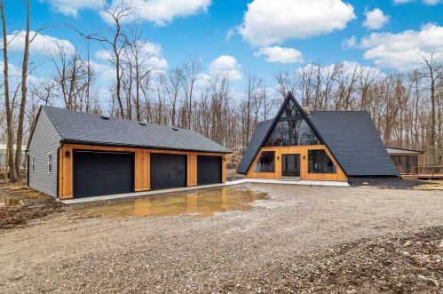 5790 Roesland Dr, Galena, OH 43021-9752