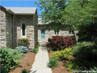 2525 Top Hill Rd, Louisville, KY 40206-2830