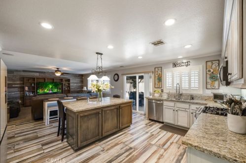 52984 Alba St, Lake Elsinore CA  92532-1652 exterior