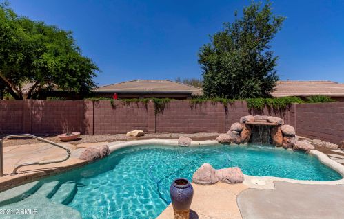 3862 Westchester Dr, Chandler AZ  85249-8950 exterior