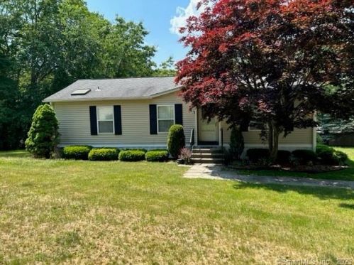 4 Fairway Dr, North Windham, CT 06256-1350
