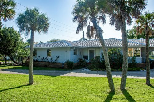 1901 Halifax Ave, Daytona Beach, FL 32118-3353