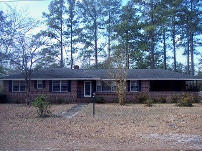 1611 Forest Dr, Floyd Dale, SC 29536-1906