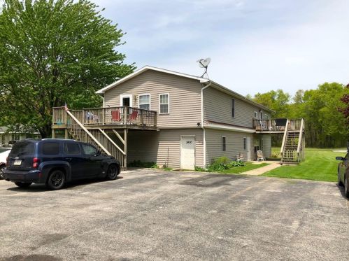 2400 Toto Rd, Bass Lake, IN 46534-8571