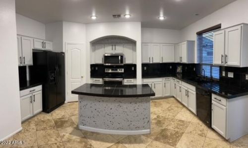 9204 Riverside Ave, Tolleson, AZ 85353-5557