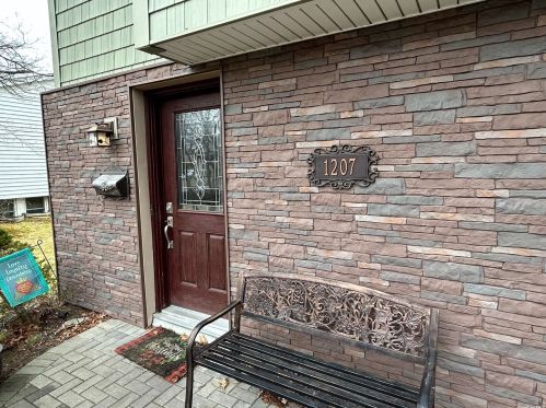 1207 Jefferson Ave, West Islip NY  11795-1706 exterior