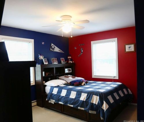 18 Far Horizons Dr, Bethel, CT 06801-1212