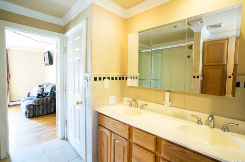 135 Renison Dr, Westbury NY  11590-1036 exterior