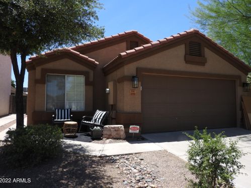 3041 Blackhawk Dr, Phoenix, AZ 85050-4753
