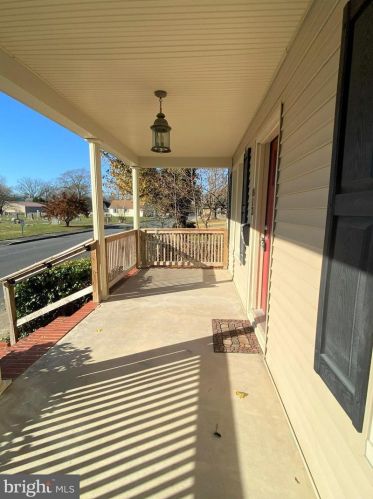 813 Grove St, Delmar, DE 19940-1307