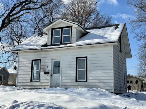 107 Clark St, Tomah, WI 54660-1508