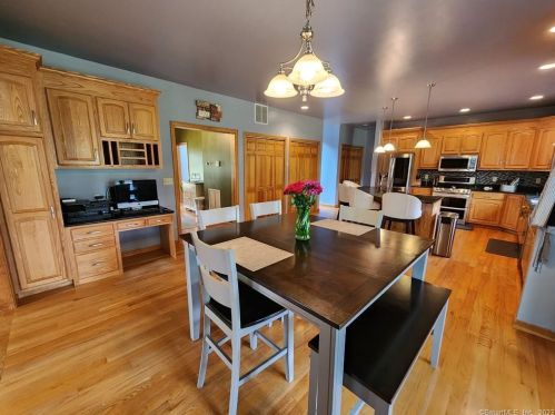 814 Exeter Rd, Exeter CT 06249-1706 exterior