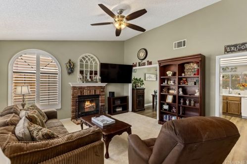 43257 Echard Ave, Lancaster, CA 93536-5399