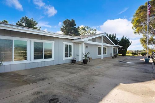 4320 Spoon Bill Way, Oceanside CA  92057-7508 exterior