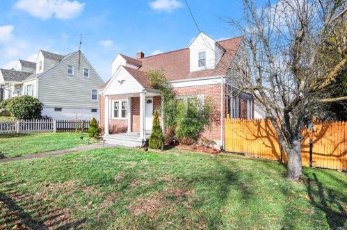 638 Jewett Ave, Bridgeport, CT 06606-2837