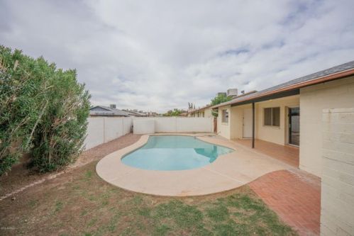 10731 Belmont Ave, Glendale, AZ 85307-1727