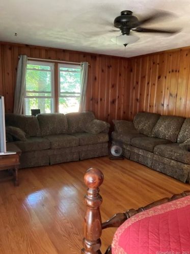 429 Elm St, Windsor Locks CT  06096-1604 exterior