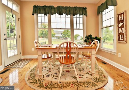 320 Stephen Ct, Charles Town WV  25414-4126 exterior