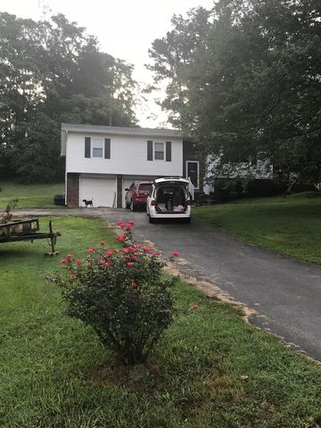 420 Kinzalow Dr, Sweetwater, TN 37874-3230