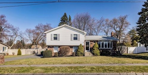 98 Neill Ave, Chicopee, MA 01013-3836