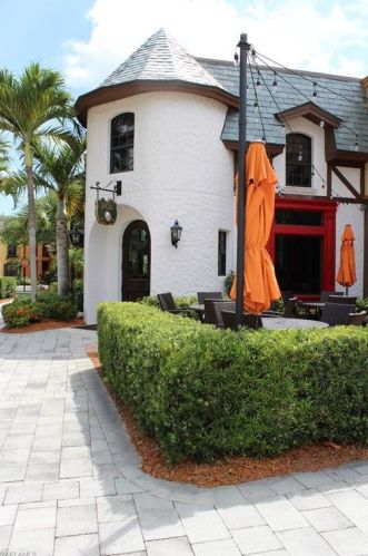 9107 Capistrano St, Naples FL  34113-3243 exterior